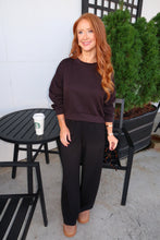 Load image into Gallery viewer, On the Go Cropped Wide Pant- Black