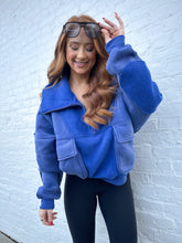 Load image into Gallery viewer, Peter Mineral Washed Sweatshirt