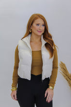 Load image into Gallery viewer, Come Closer Puffer Vest- Cream