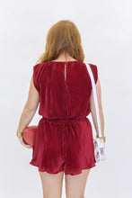 Load image into Gallery viewer, Sandstorm Pleated Set- Garnet