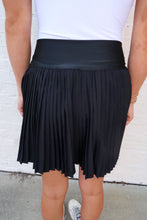 Load image into Gallery viewer, Move It Pleated Tennis Skort-Black