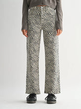 Load image into Gallery viewer, Zebra High Rise Straight Jeans