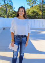 Load image into Gallery viewer, Tanner Boxy Knit Crop Fit- Off White