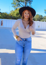 Load image into Gallery viewer, Blythe V Neck 3/4 Sleeve Bodysuit