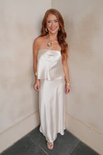 Load image into Gallery viewer, Dreaming Satin Strapless Tube Top
