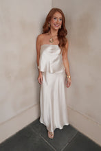 Load image into Gallery viewer, Dreaming Satin Strapless Tube Top
