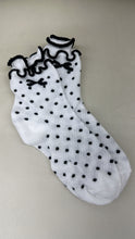 Load image into Gallery viewer, Girly Bow Socks
