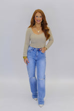 Load image into Gallery viewer, Layton Fuzzy Knit Crop Top- Oatmeal
