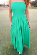 Load image into Gallery viewer, Bella Strapless Flowy Midi Dress-Green
