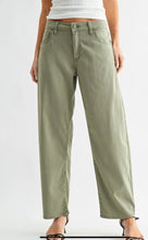 Load image into Gallery viewer, Stretch Twill Comfort Barrel Pant- Soft Olive
