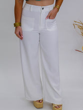 Load image into Gallery viewer, Kick Flare High Waisted Pants- White
