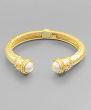 Load image into Gallery viewer, Crystal &amp;  Glass Accent Metal Cuff
