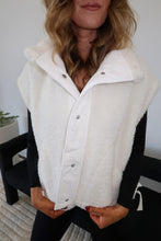 Load image into Gallery viewer, BF Cozy Sherpa Vest Jacket- White
