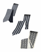 Load image into Gallery viewer, Printed Narrow Scarf
