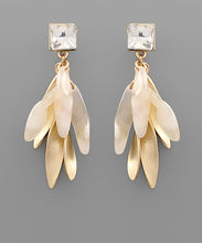 Load image into Gallery viewer, Princess Crystal &amp; Flower Earrings
