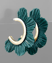 Load image into Gallery viewer, Raffia Flower Cut Hoops
