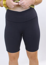 Load image into Gallery viewer, Yoga Biker Shorts- Black
